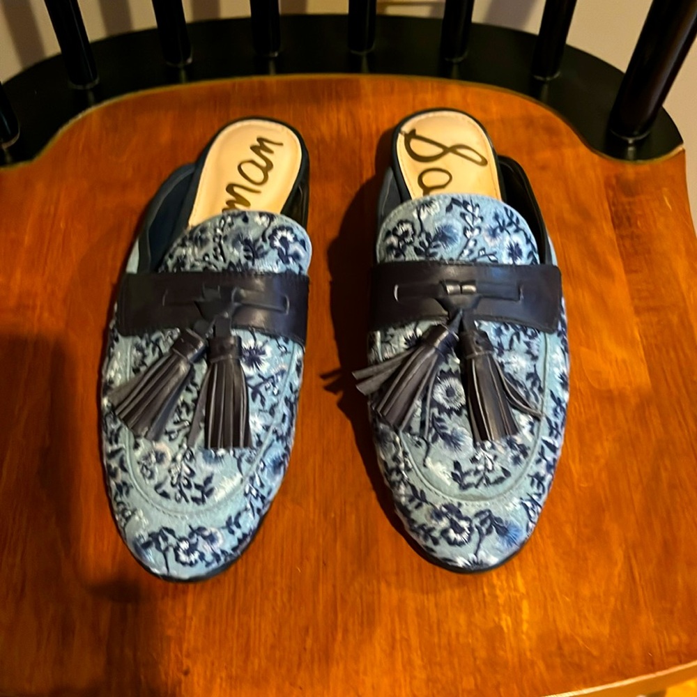 Sam Edelman Paris Embroidered Tassel Miles in n Blue Floral size 6.5